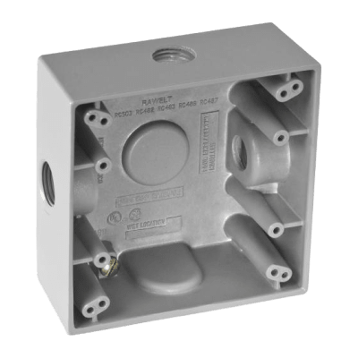 Caja Cuadra de 1/2 a Prueba de Intemperie/ Cuenta con 3 salidas.