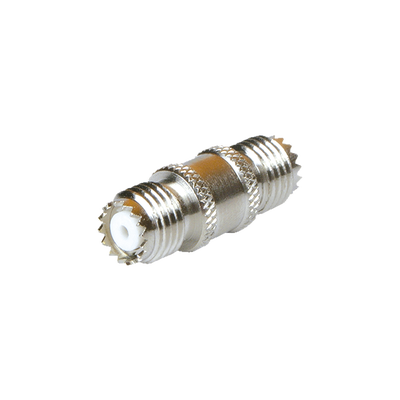 [RFU-629] Adaptador Barril en Línea, de Conector Mini-UHF Hembra a Mini-UHF Hembra, Níquel/ Oro/ Teflón.