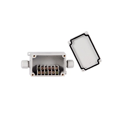 [PST-TJ6P] Caja de Conexión Exterior con Conexión Lateral para 6 Líneas (doble tornillo). Incluye Glándulas.