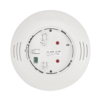 [B224BI-WH] Base con Aislador / Color Blanco