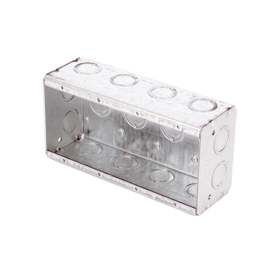 [HUB-693] Caja Multigang de 4 Gangs,/ Profundidad de 2-1/2/ 20 TKO (1/2- 3/4).